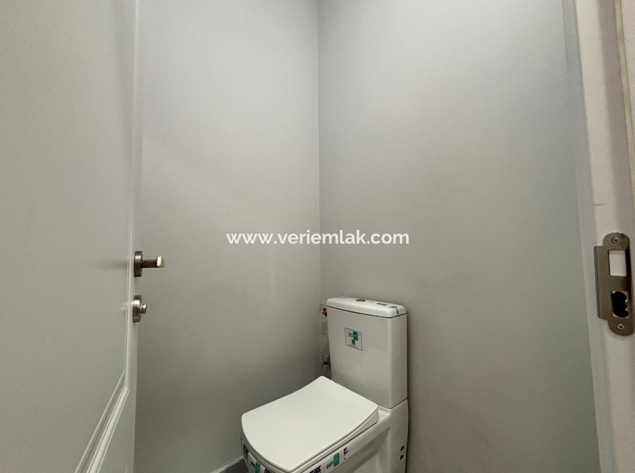 Alsancak Kordon Ve Mövenpick  Yakını Stüdyo Kiralık İş Yeri/Ofis