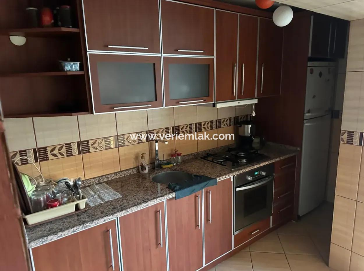 İzmir Çankaya Yeni Asır İş Merkezinde Kiralık Full Eşyalı Ofis