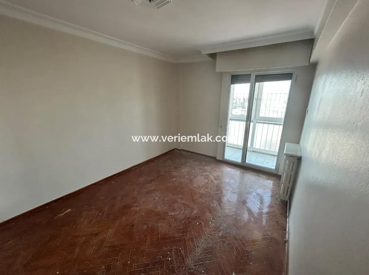 Alsancak Talatpaşa Bulvarı Üzerinde Kiralık 4+1 Çatı Dubleksi