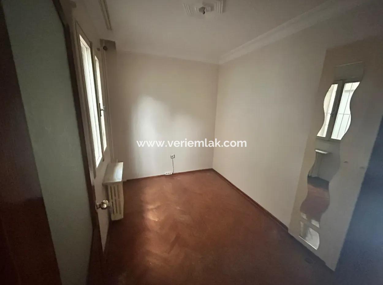 Alsancak Talatpaşa Bulvarı Üzerinde Kiralık 4+1 Çatı Dubleksi