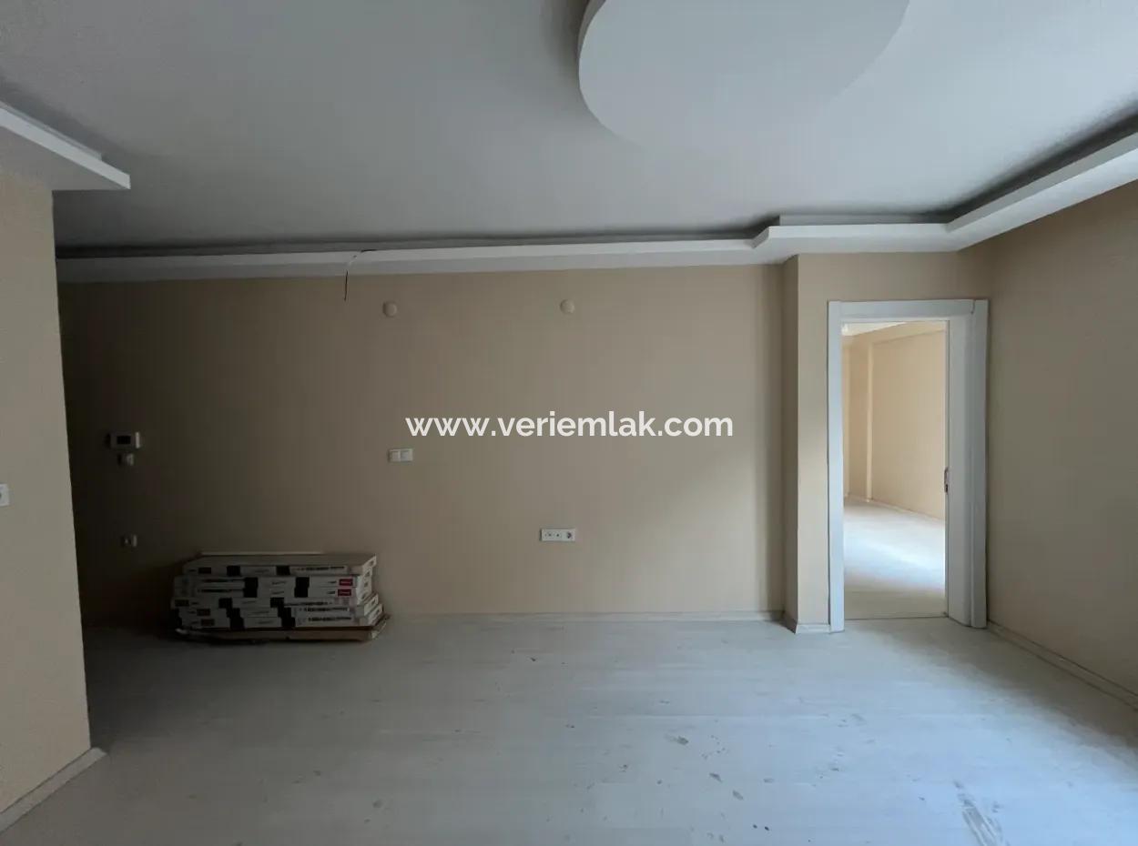 Seferihisar Tepecik Mahallesi’nde 150 M² Geniş 3+1 Dubleks Kiralık Daire