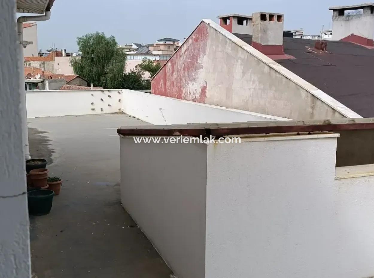 Seferihisar Hıdırlık’ta Şehir Merkezinde 3+1 Geniş Ve Ferah Dubleks Daire