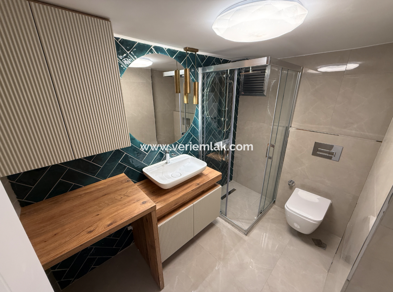 Hakimn Evlerinde Cadde Üzeri Tibaş Sitesi Yanı Full Tadilatlı Asansörlü
