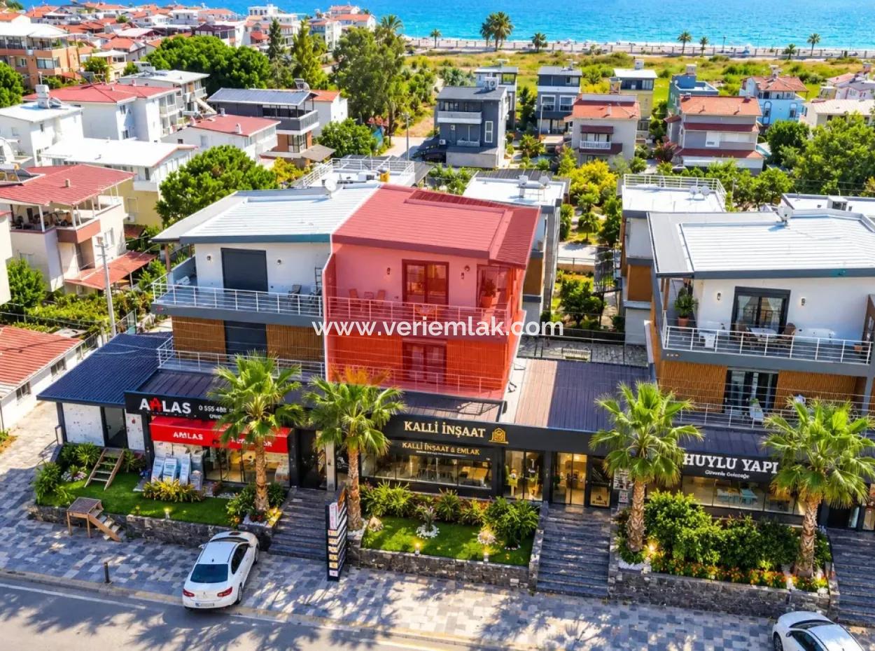 Seferihisar Doğanbey’de Deniz Manzaralı, Havuzlu Sitede Lüks Dubleks!