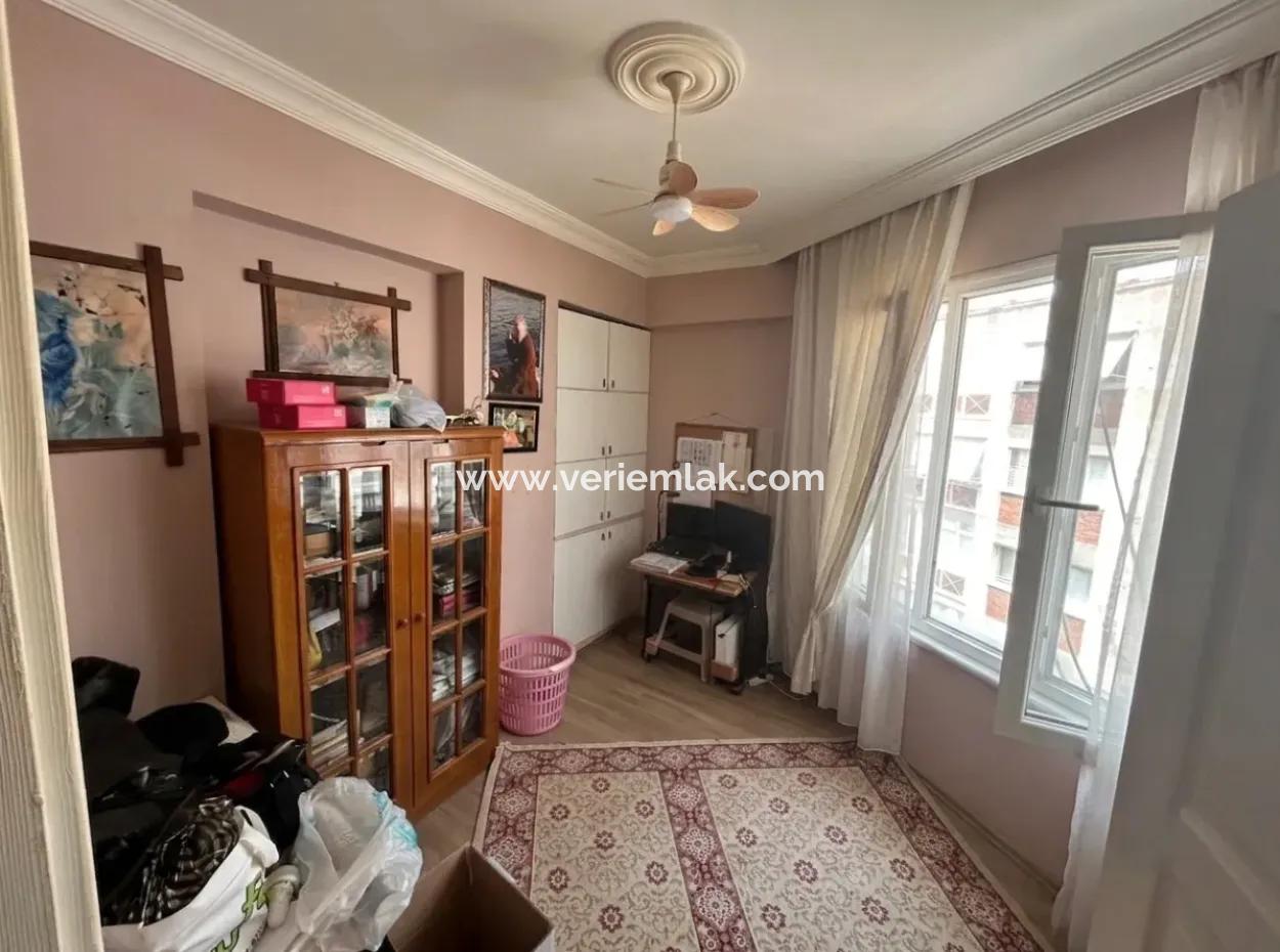 Karataş Hastanesine Ve Mithatpaşa Caddeye Yakın 2+1 Satılıkdaire
