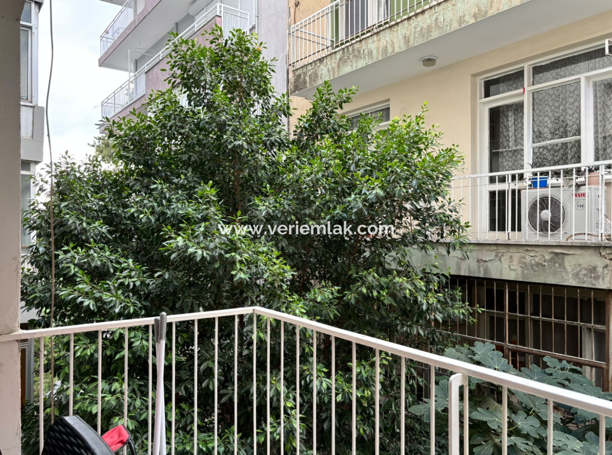 Alsancak Dutlu Sokak Yakını 3+1 3.Kat Bakımlı Satılık Daire