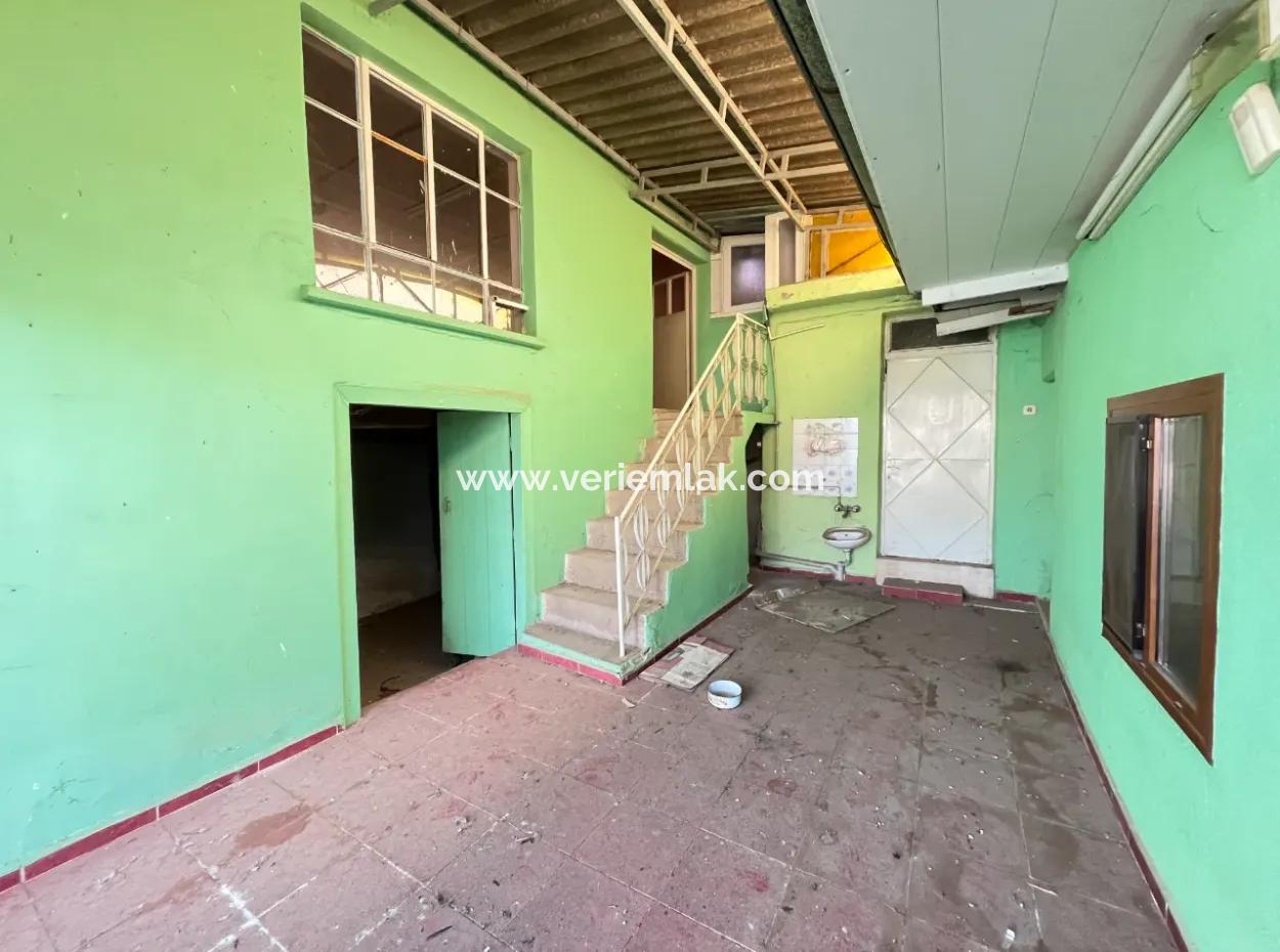 Kemalpaşa Halilbeyli’de Satılık 229 M² Arsa İçerisinde Müstakil Ev