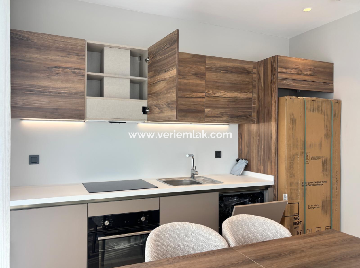 Alsancak Evora Proje 19.Kat 1+1 Sıfır Eşyalı Kiralık Köşe Daire!