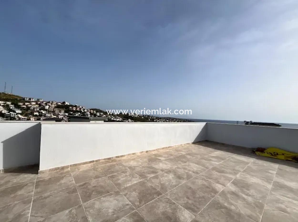 Seferihisar Akarca'da 6+1, Havuzlu Sıfır Villa