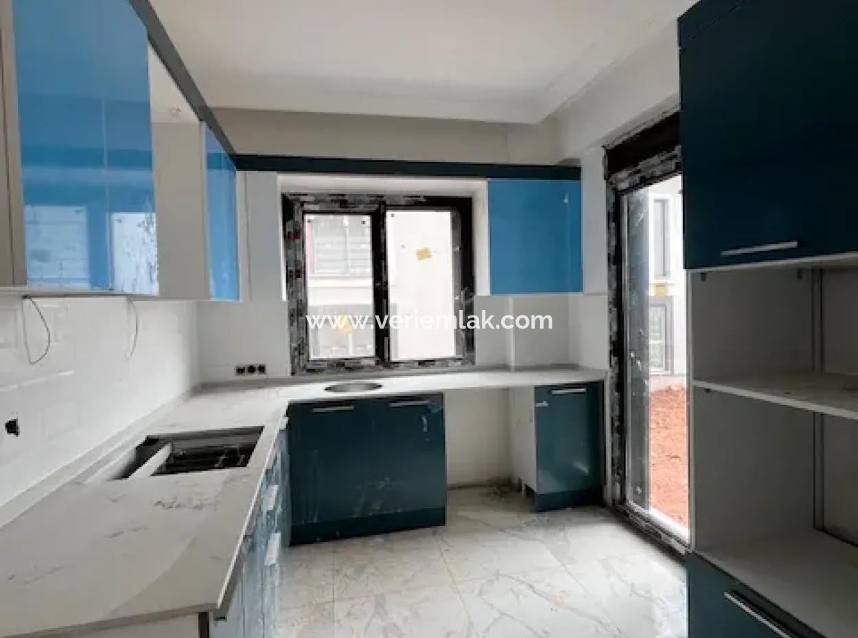 Seferihisar Kavakdere'de Site İçerisinde Sıfır Satılık Villa