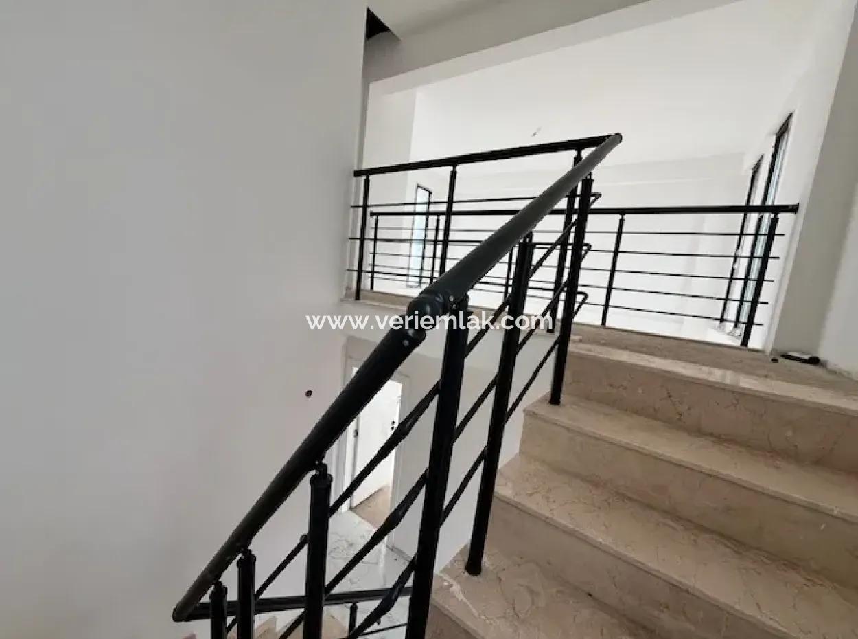 Seferihisar Kavakdere'de Site İçerisinde Sıfır Satılık Villa