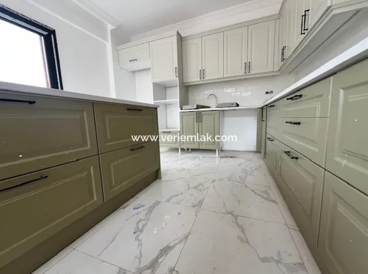 Seferihisar Kavakdere'de Malikane Satılık Villa