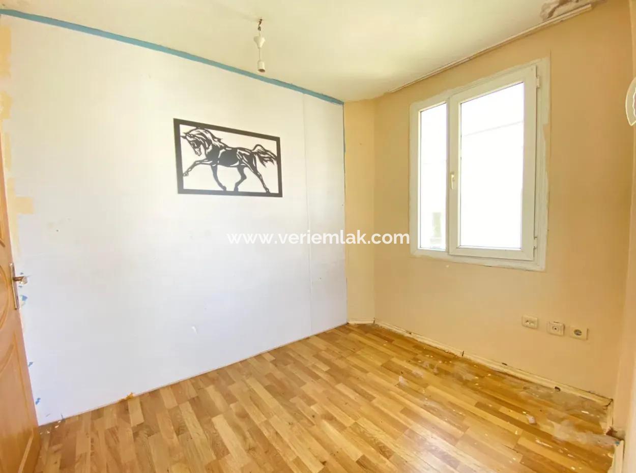 Seferihisar Sığacık'ta Sığacık Marina Karşısında Müstakil Ev