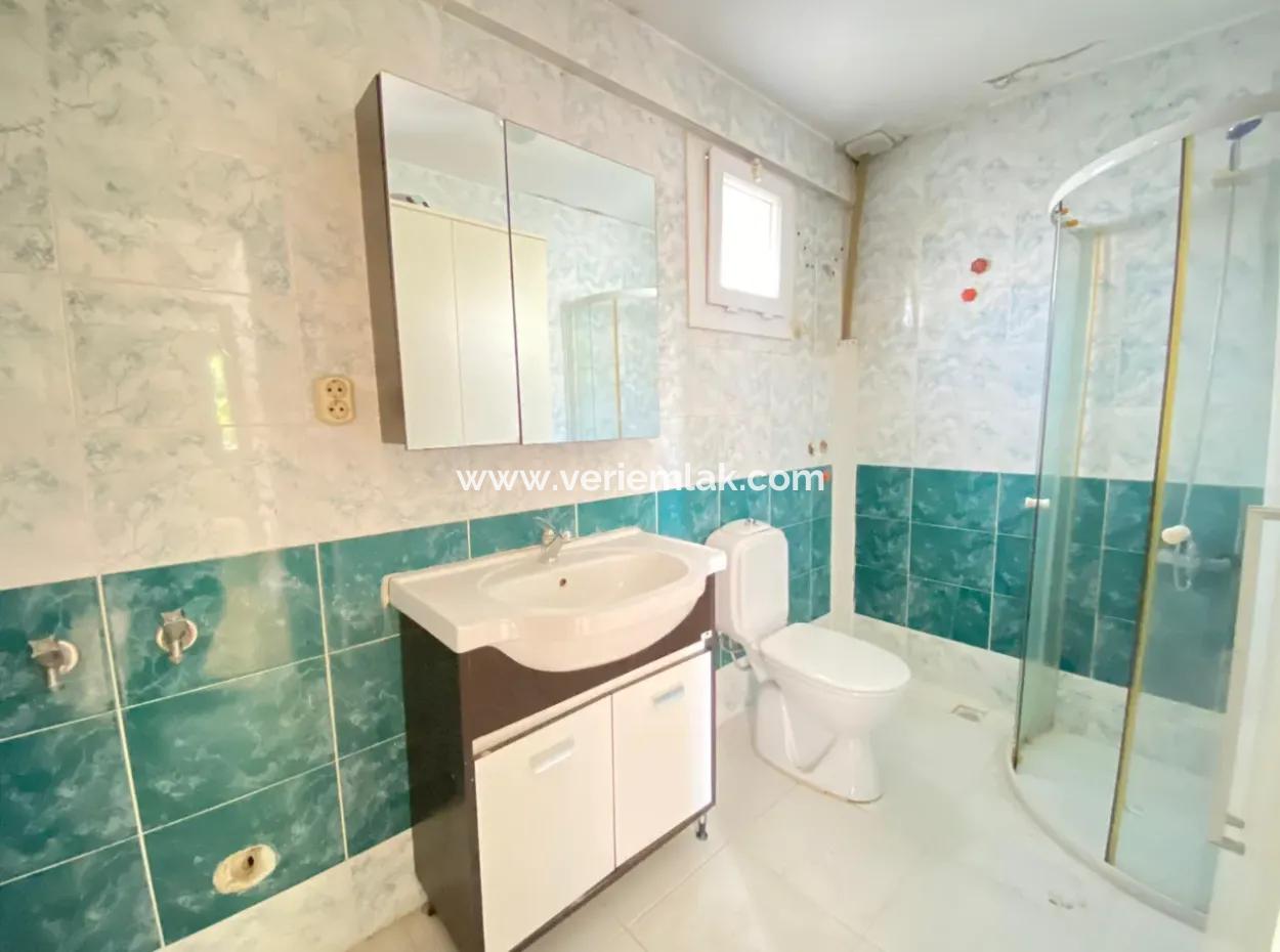 Seferihisar Sığacık'ta Sığacık Marina Karşısında Müstakil Ev