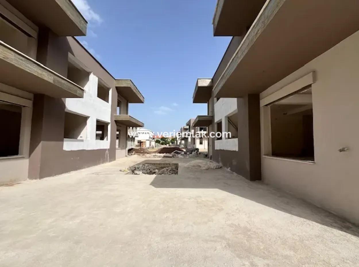 Seferihisar Megavizyon'da 4+1 Sıfır Villa