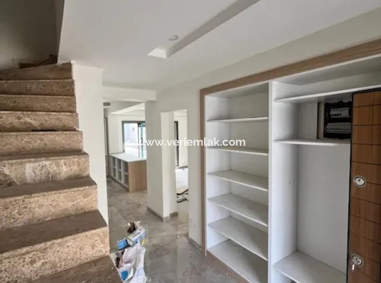 Seferihisar Megavizyon'da 4+1 Sıfır Villa