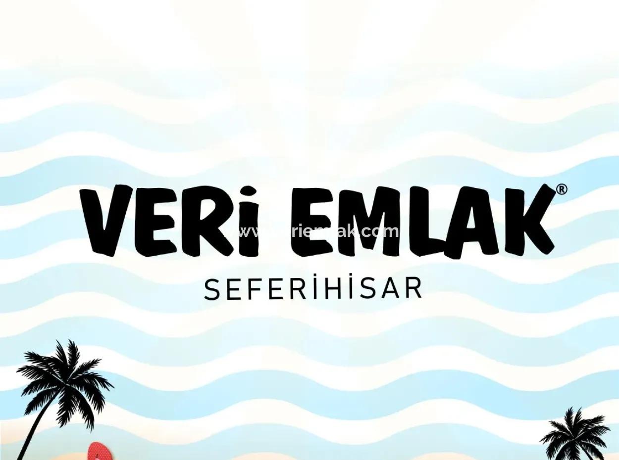 Seferihisar Akarca'da, Hıdırlık Mah.imar Sınırında Tarla