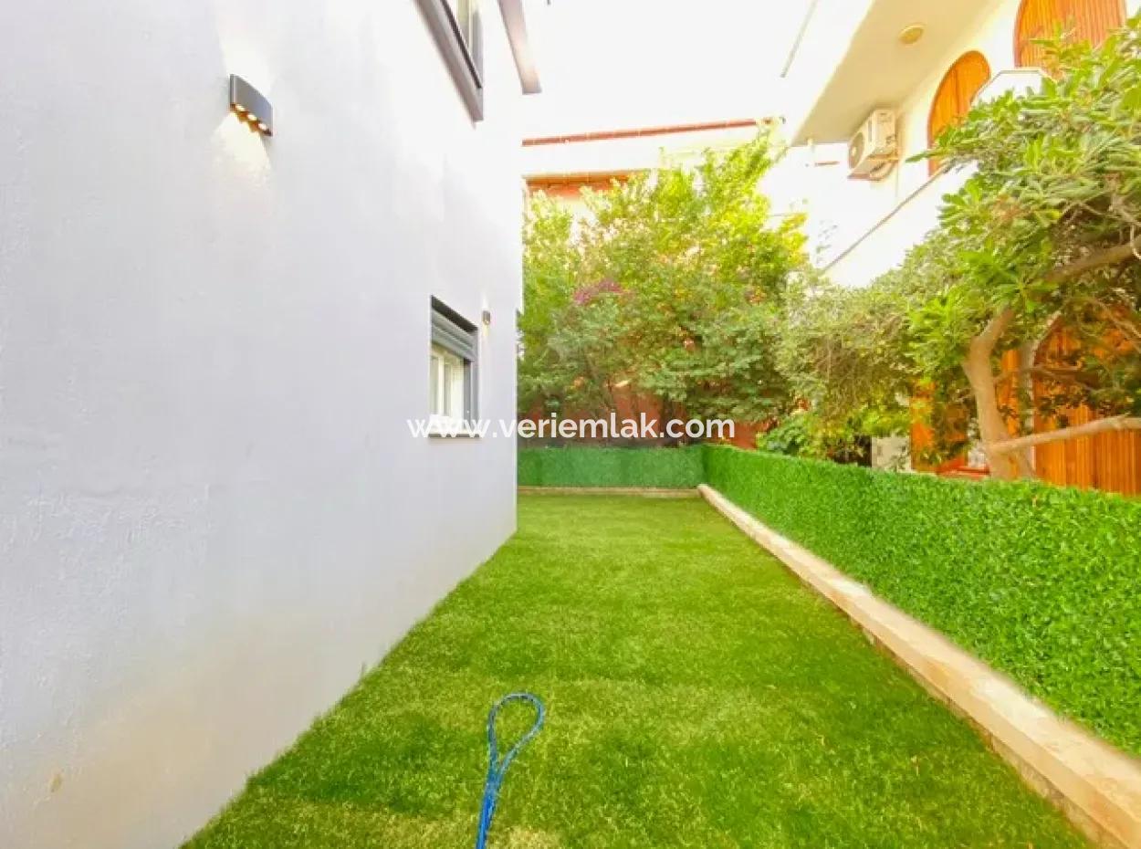 Doğanbey'de 3+1 Bahçe Nizamlı Satılık Lüks Villa