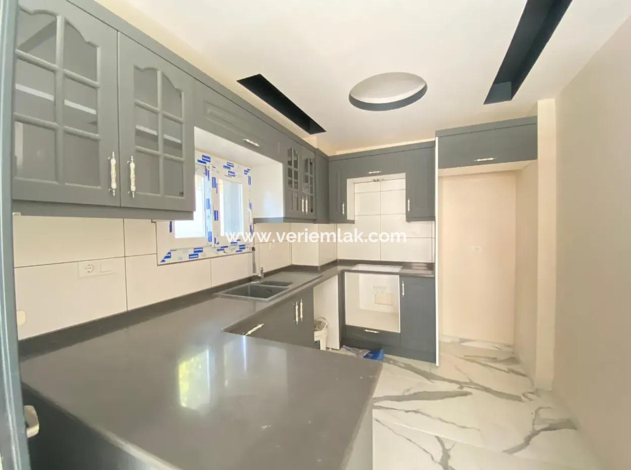 Doğanbeyde Site İçerisinde Deniz Ve Doğa Manzaralı Satılık Triplex Villa