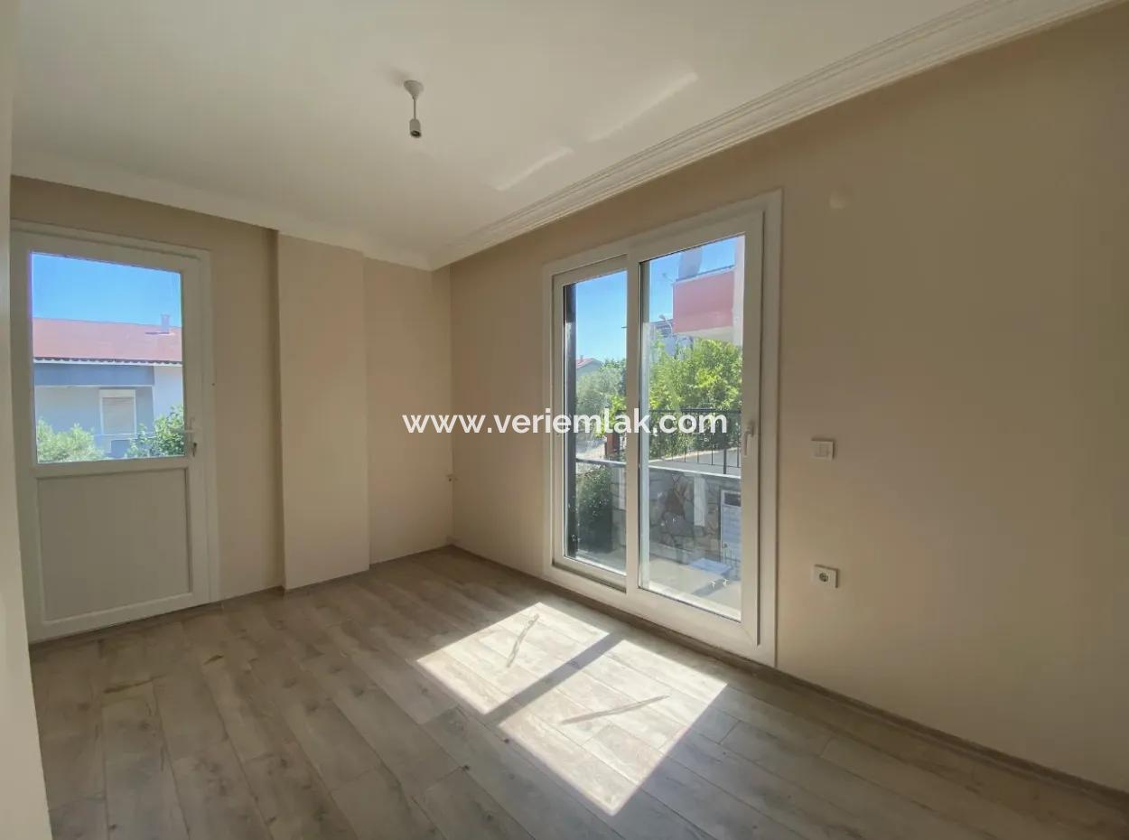Doğanbeyde Site İçerisinde Deniz Ve Doğa Manzaralı Satılık Triplex Villa