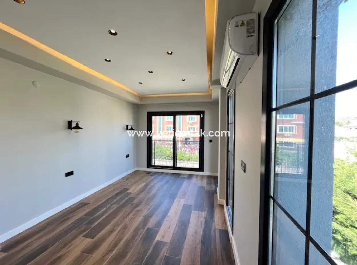 Seferihisar Villalar Bölgesinde, Kış Bahçeli, Emsalsiz Lüks Villa