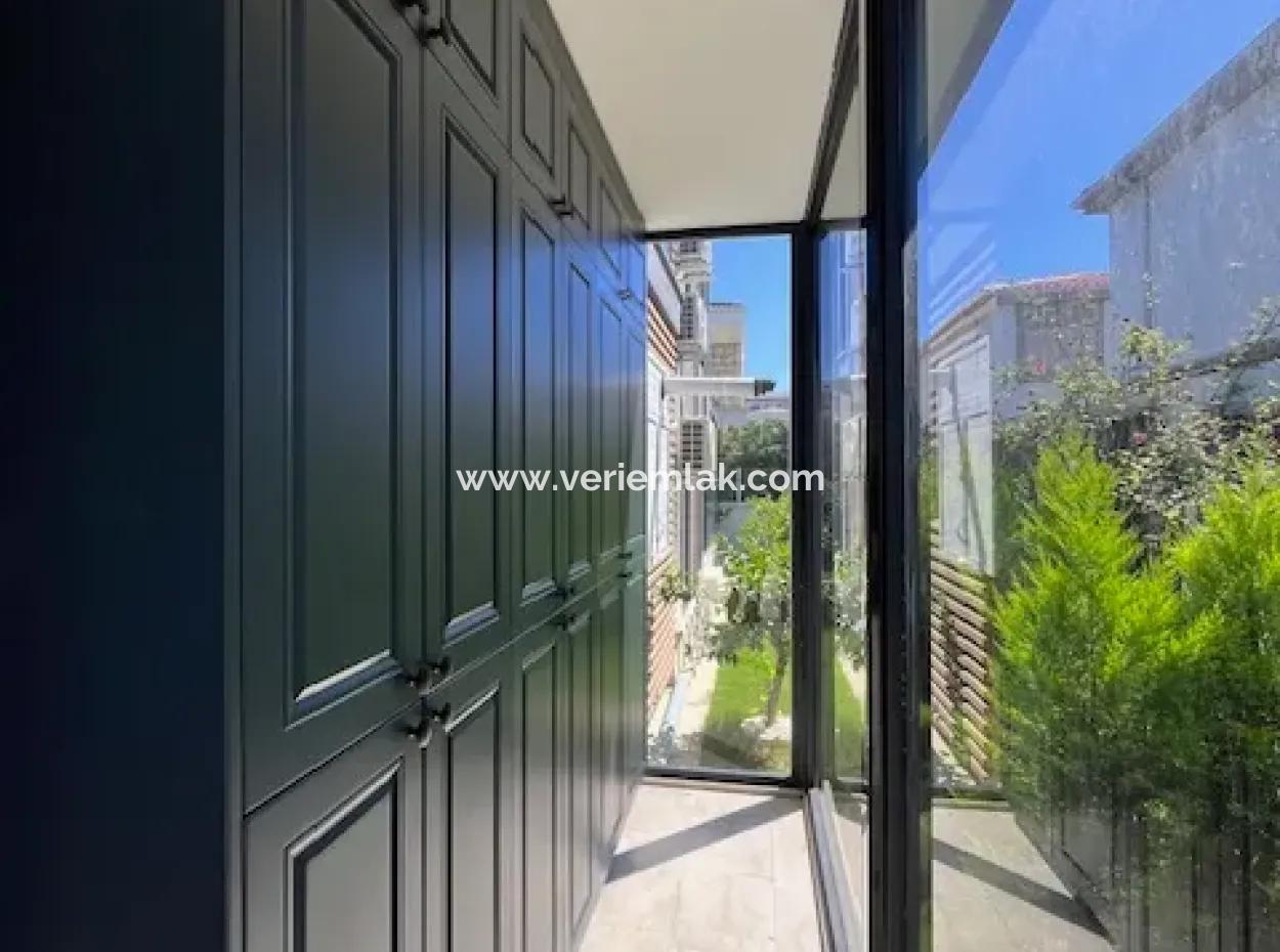 Seferihisar Villalar Bölgesinde, Kış Bahçeli, Emsalsiz Lüks Villa