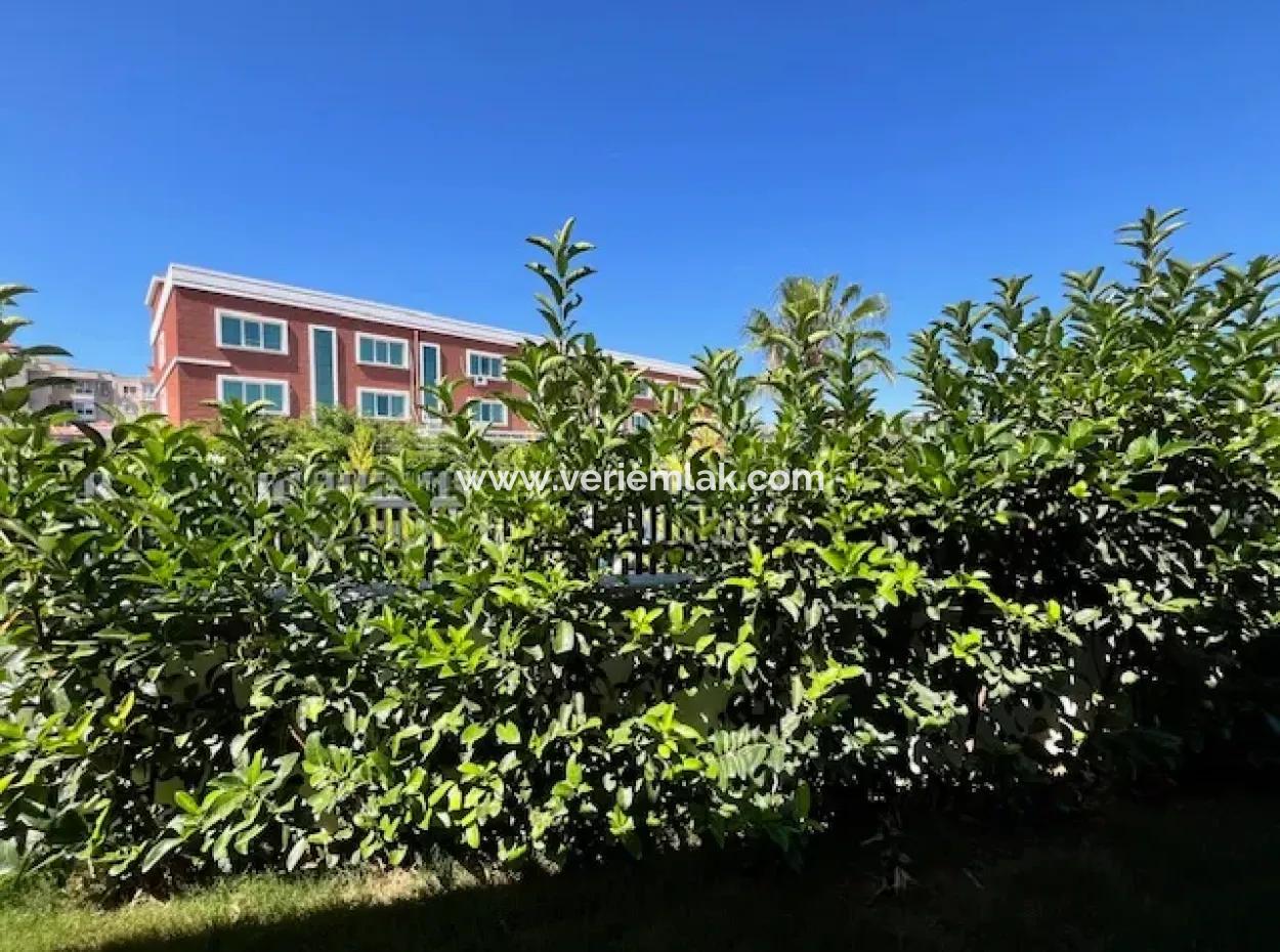 Seferihisar Villalar Bölgesinde, Kış Bahçeli, Emsalsiz Lüks Villa