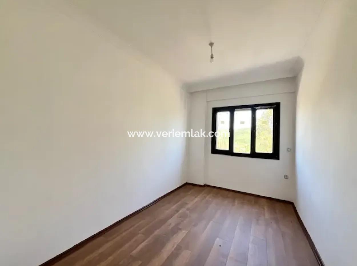 Seferihisar Kavakdere'de 5+1 Havuzlu Lüks Malikane