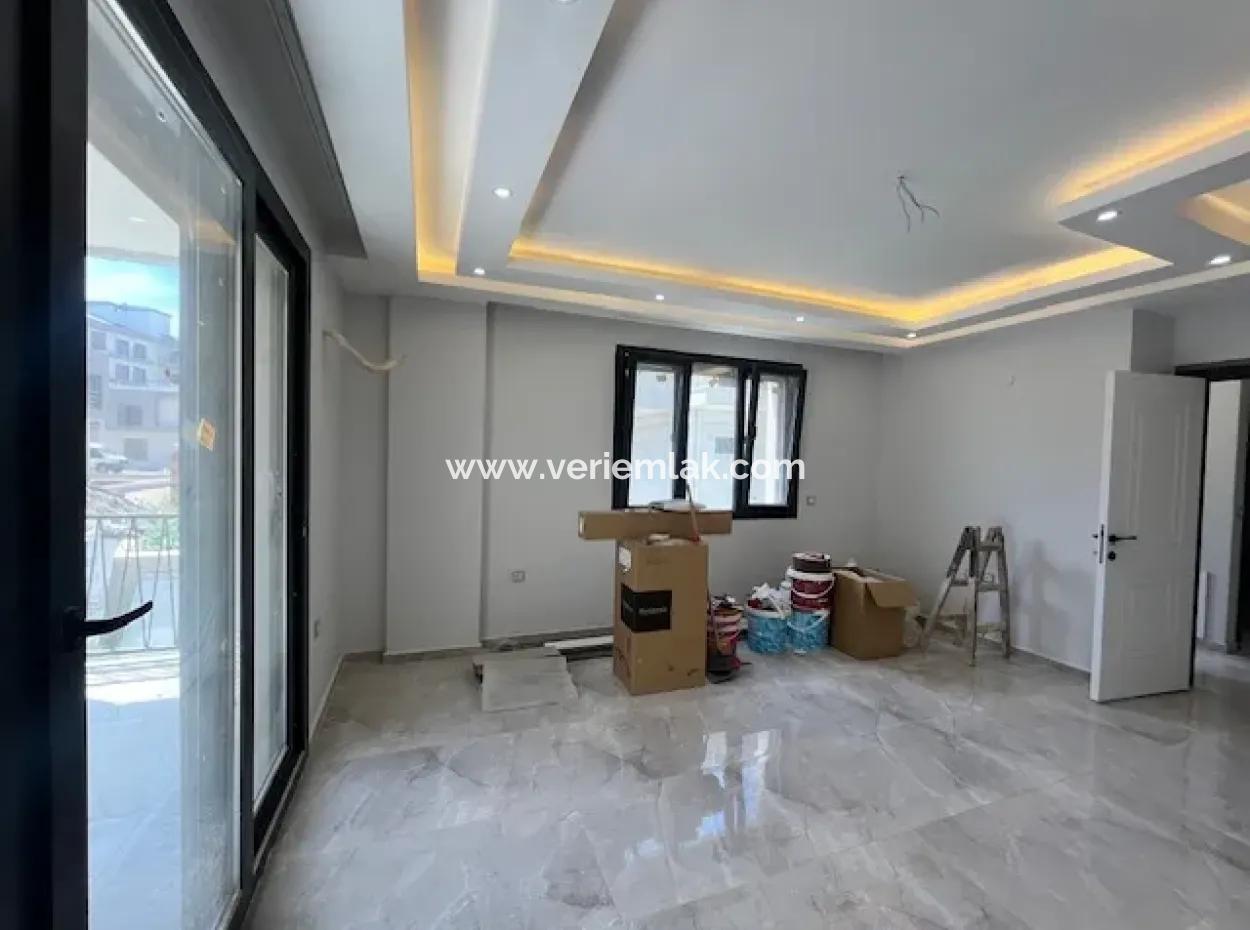 Seferihisar Merkez'de 3+1, Kapalı Mutfaklı, Sıfır Villa