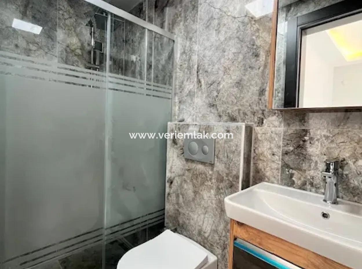 Seferihisar Merkez'de 3+1, Kapalı Mutfaklı, Sıfır Villa