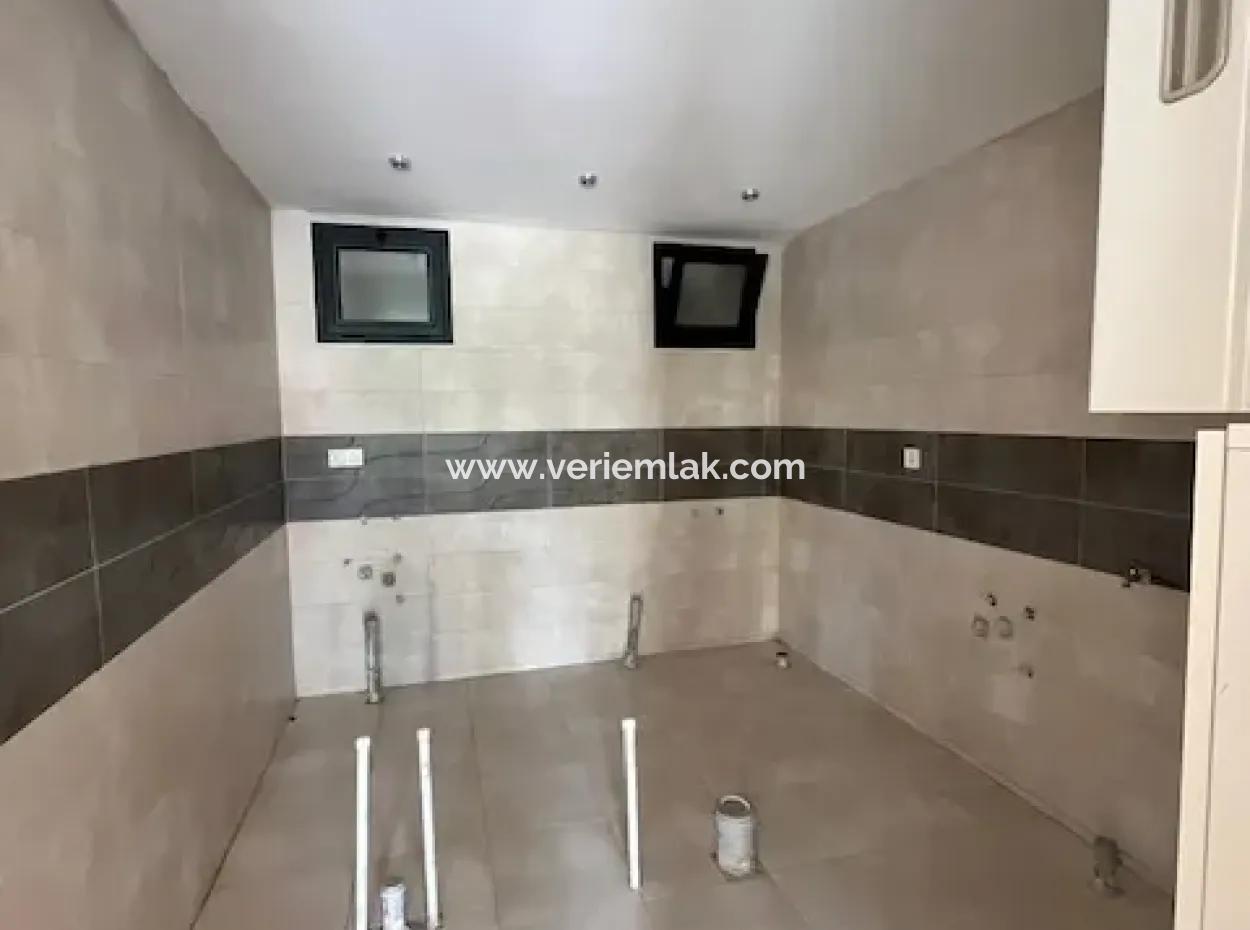 Seferihisar Merkez'de 90M2, Açık Alanlı ,Teraslı, Sıfır Akıllı Ev