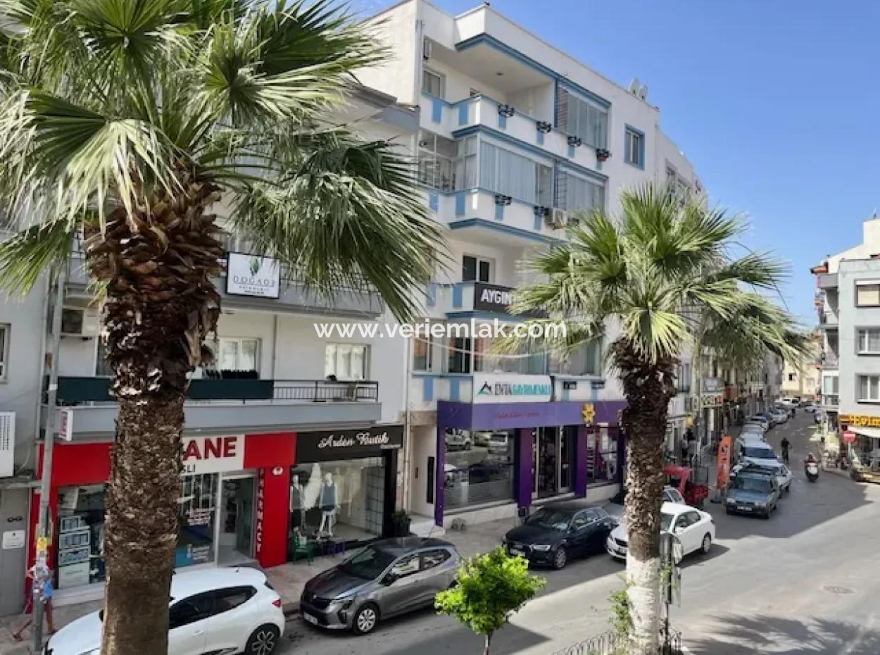 Seferihisar Merkez'de Cadde Üzeri,90M2, Açık Alanlı ,Sıfır Akıllı Ev