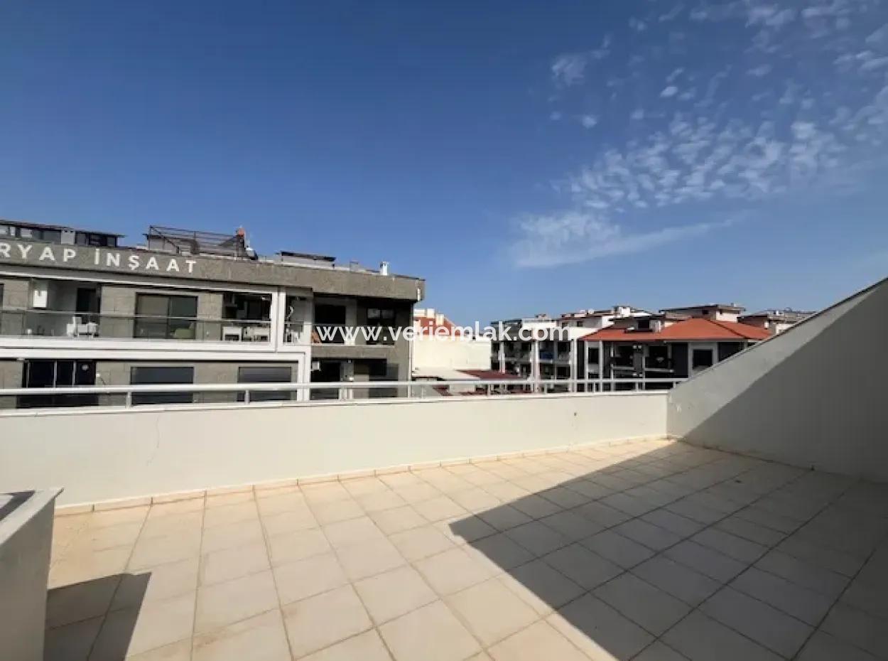 Seferihisar Adliyesi Yakınında,Köşe Konumlu,Dubleks, 280M2, Kapalı Mutfaklı Satılık Daire