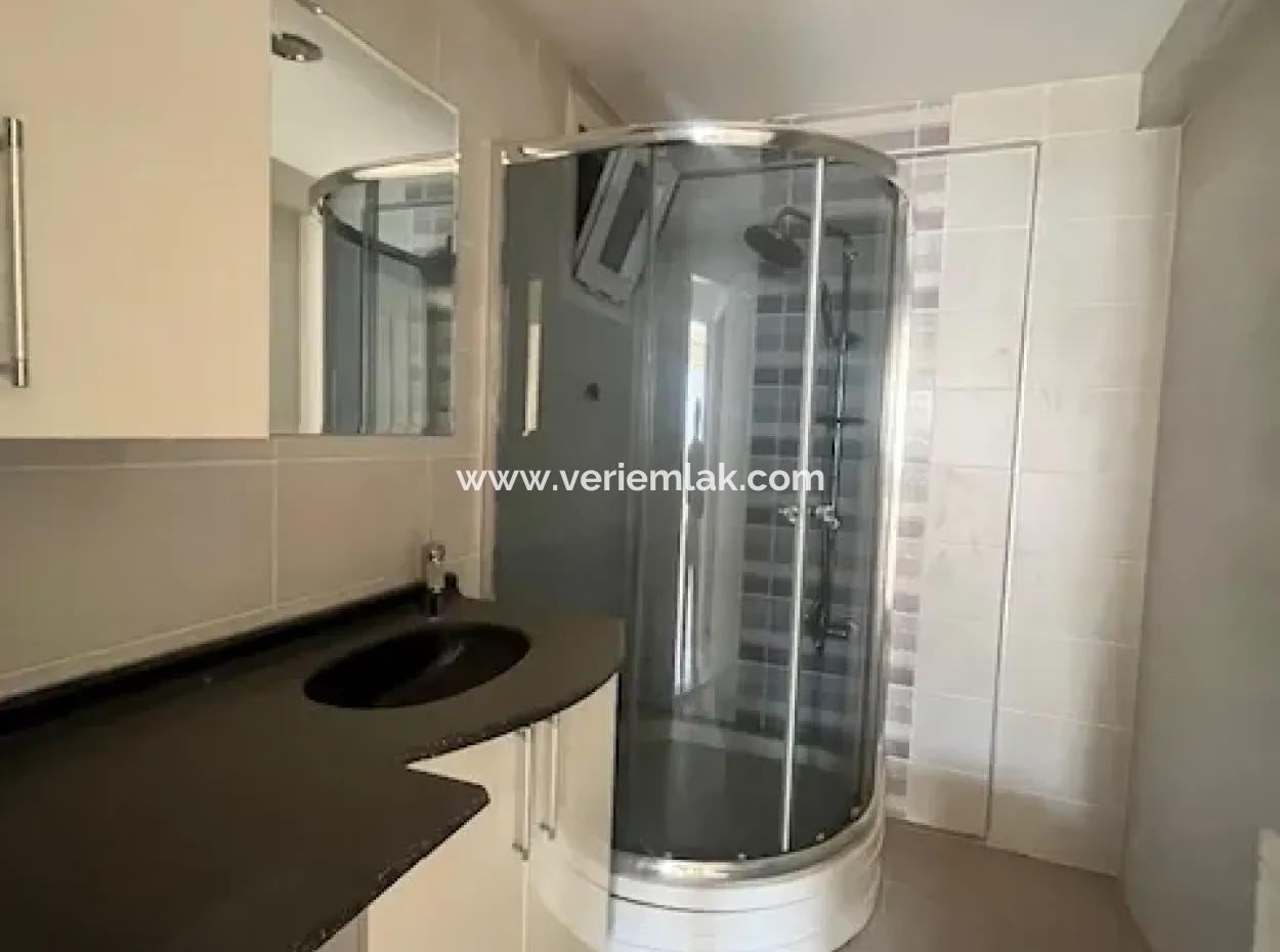 Seferihisar Adliyesi Yakınında,Köşe Konumlu,Dubleks, 280M2, Kapalı Mutfaklı Satılık Daire