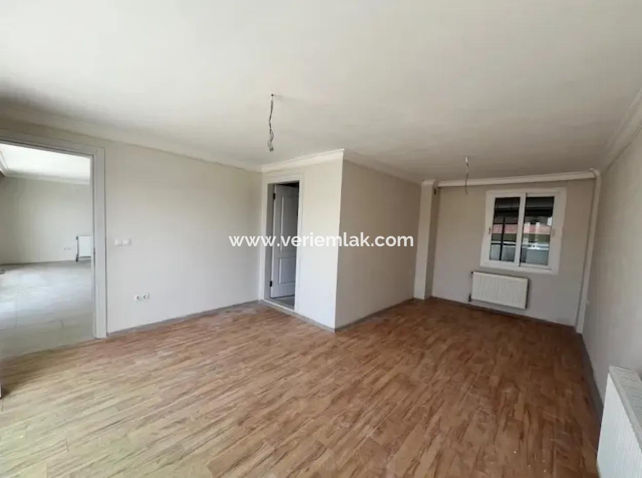 Seferihisar Adliyesi Yakınında,Köşe Konumlu,Dubleks, 280M2, Kapalı Mutfaklı Satılık Daire
