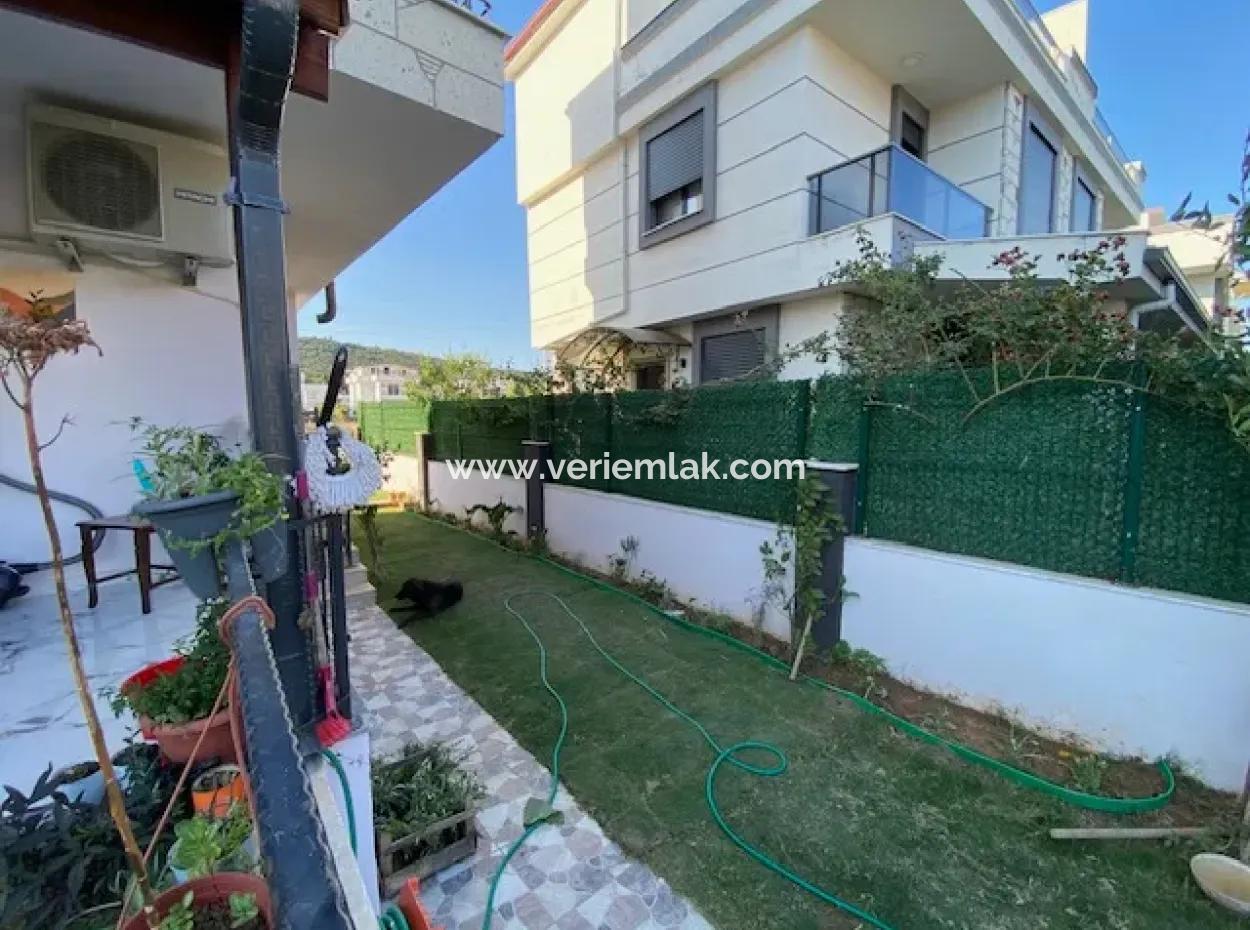 Seferihisar Doğanbeyde 3+1, Bahçeli Satılık Villa