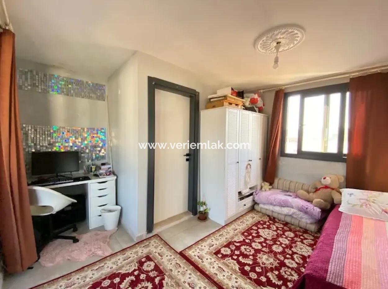 Seferihisar Doğanbeyde 3+1, Bahçeli Satılık Villa