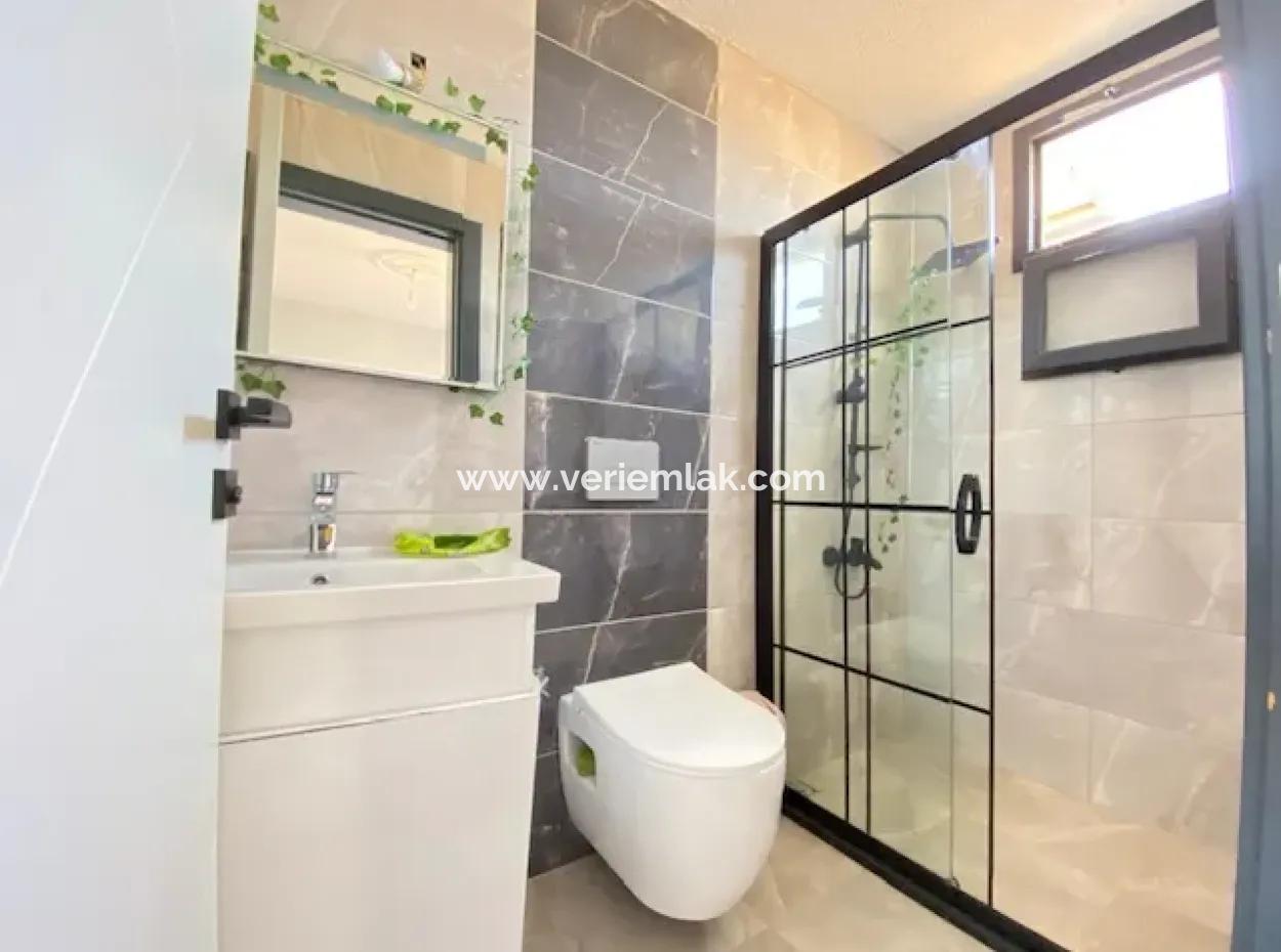 Seferihisar Doğanbeyde 3+1, Bahçeli Satılık Villa