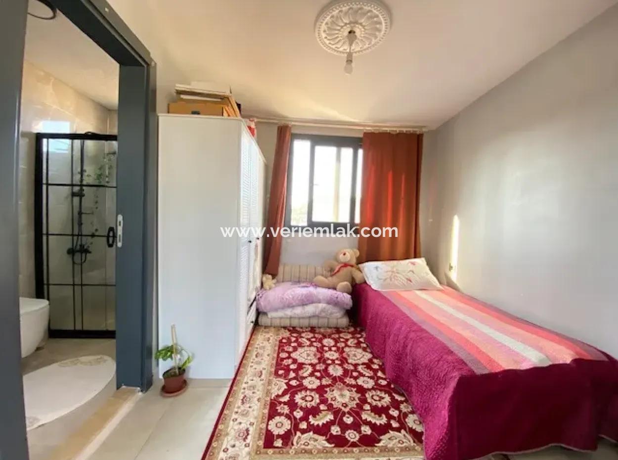 Seferihisar Doğanbeyde 3+1, Bahçeli Satılık Villa