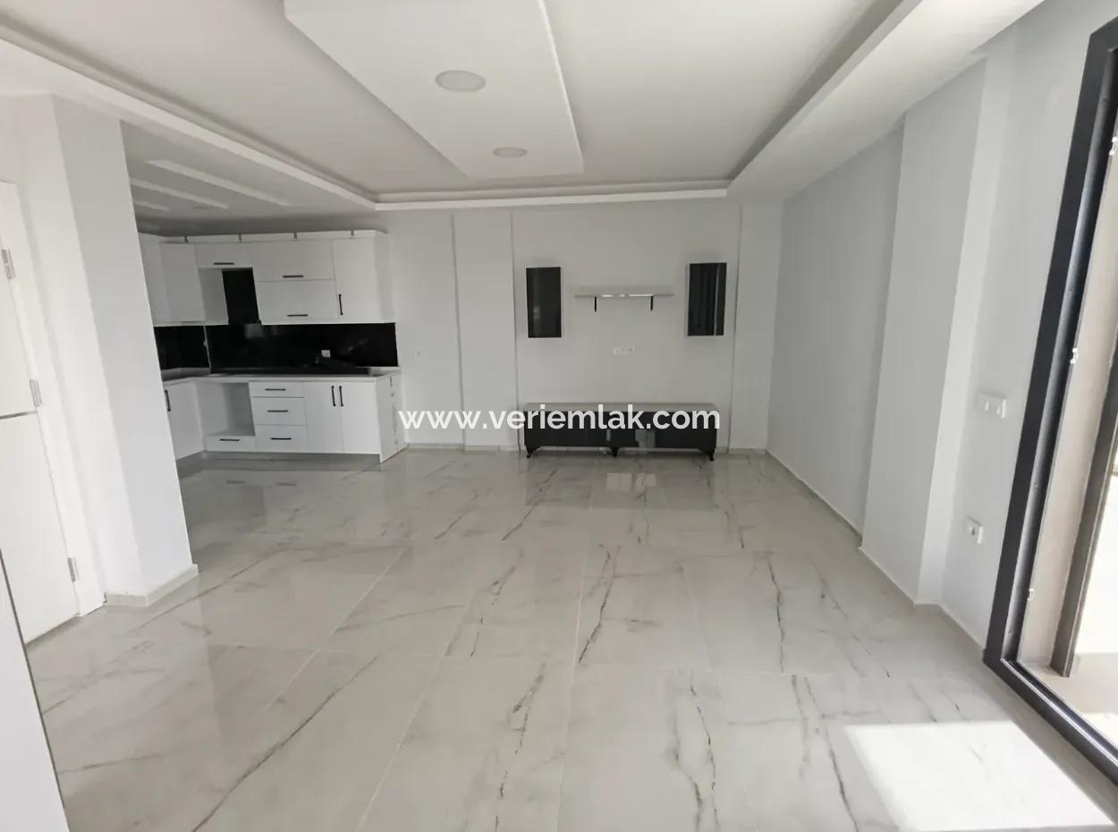 Seferihisar Elmastaş'ta Deniz'e 450M 3+1, 160M2 Kelepir Sıfır Villa