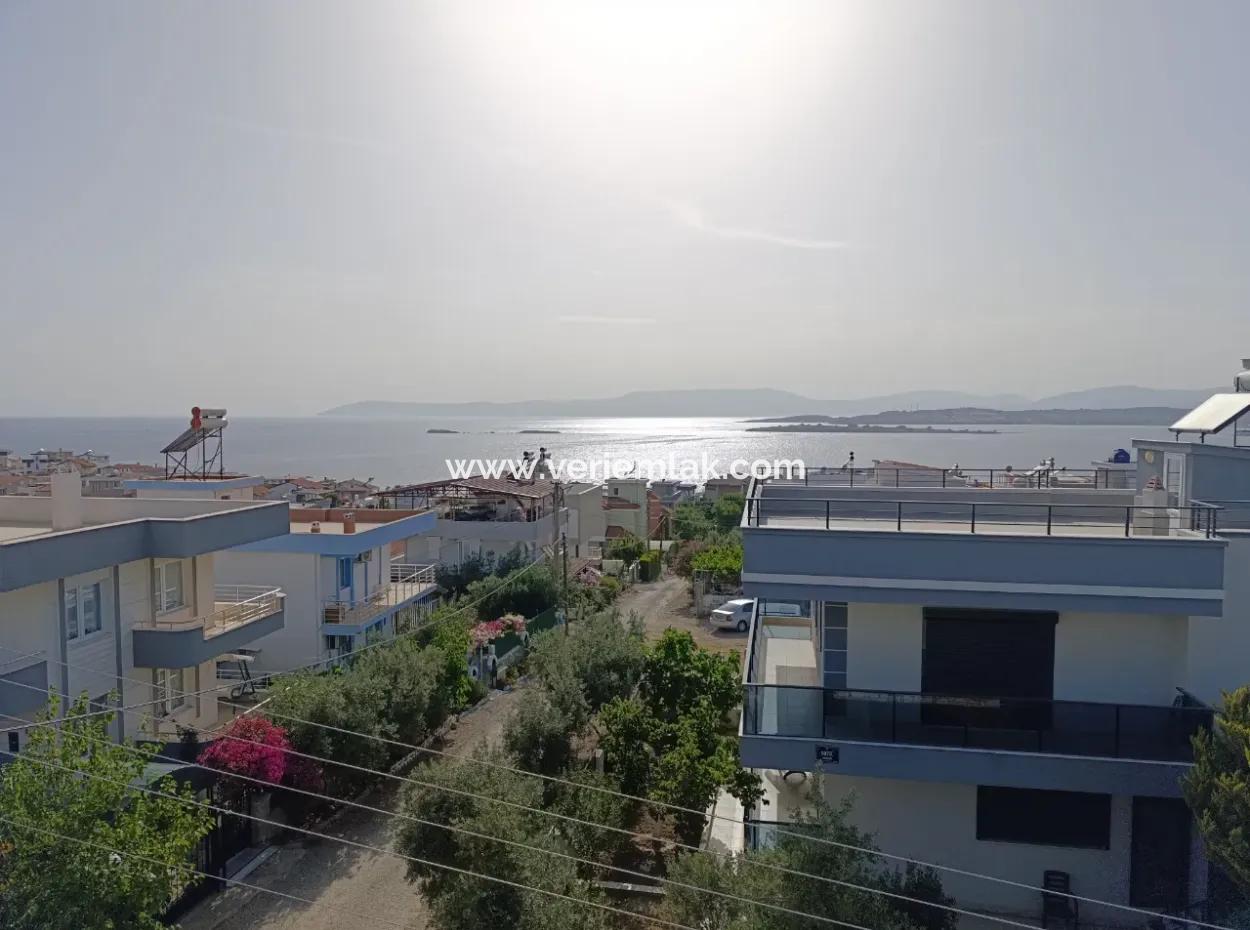 Seferihisar Elmastaş'ta 3+1, 160M2 Denize 450M2, Köşe Parsel Villa