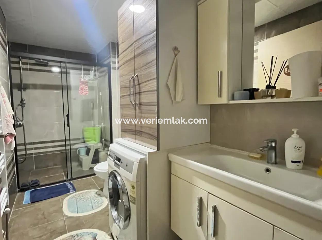 Seferihisar Adliyesi Yakınında 5+1, 240M2 Çift Teraslı Dubleks Daire