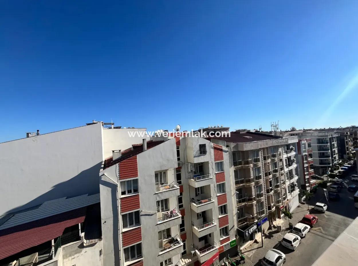 Seferihisar Adliyesi Yakınında 5+1, 240M2 Çift Teraslı Dubleks Daire