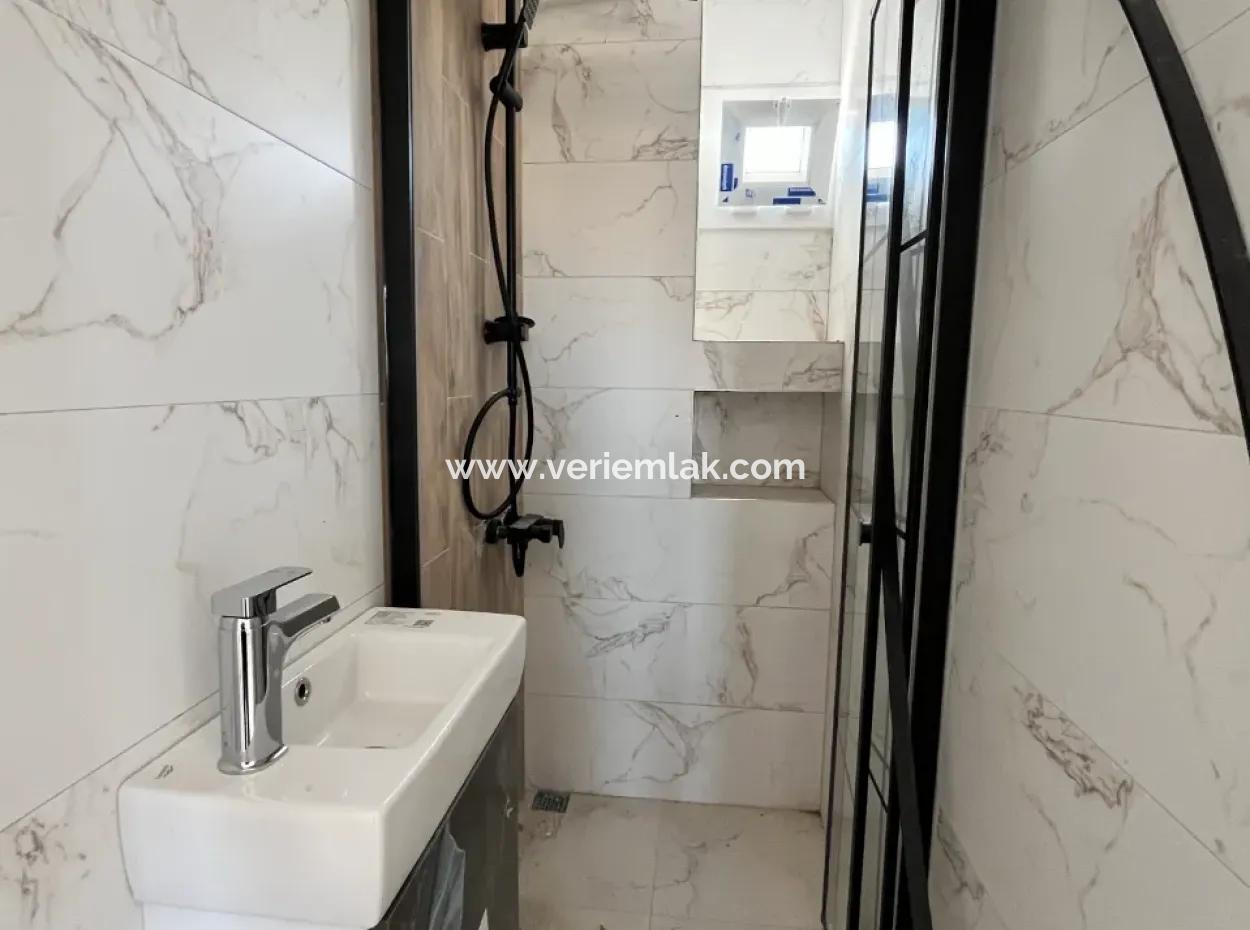 Seferihisar Çevrekent'te 5+1, 180M2 Sıfır Villa