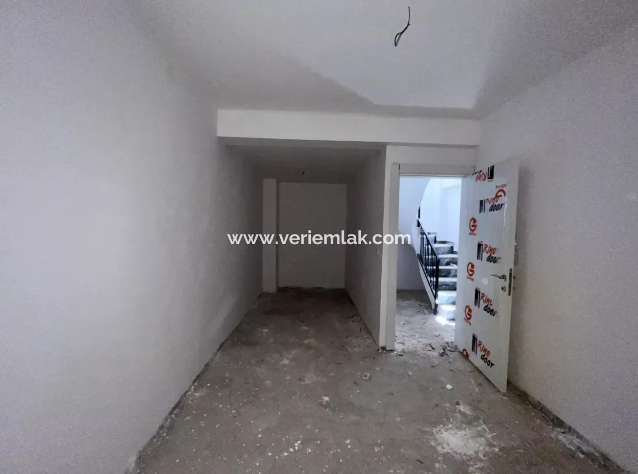 Seferihisar Çevrekent'te 5+1, 180M2 Sıfır Villa