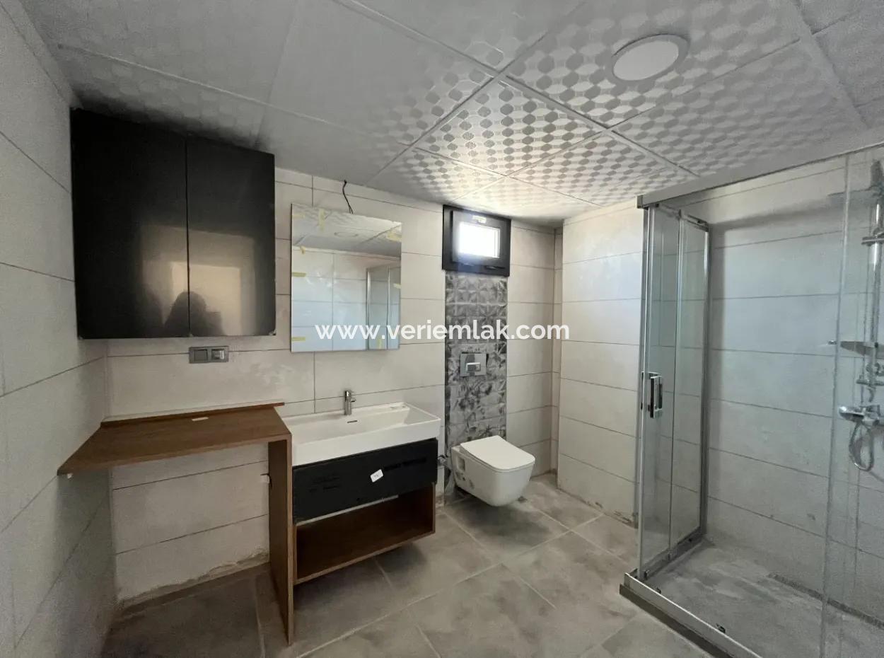 Seferihisar Düzce'de Villalar Bölgesinde 3+2 Sıfır Villa