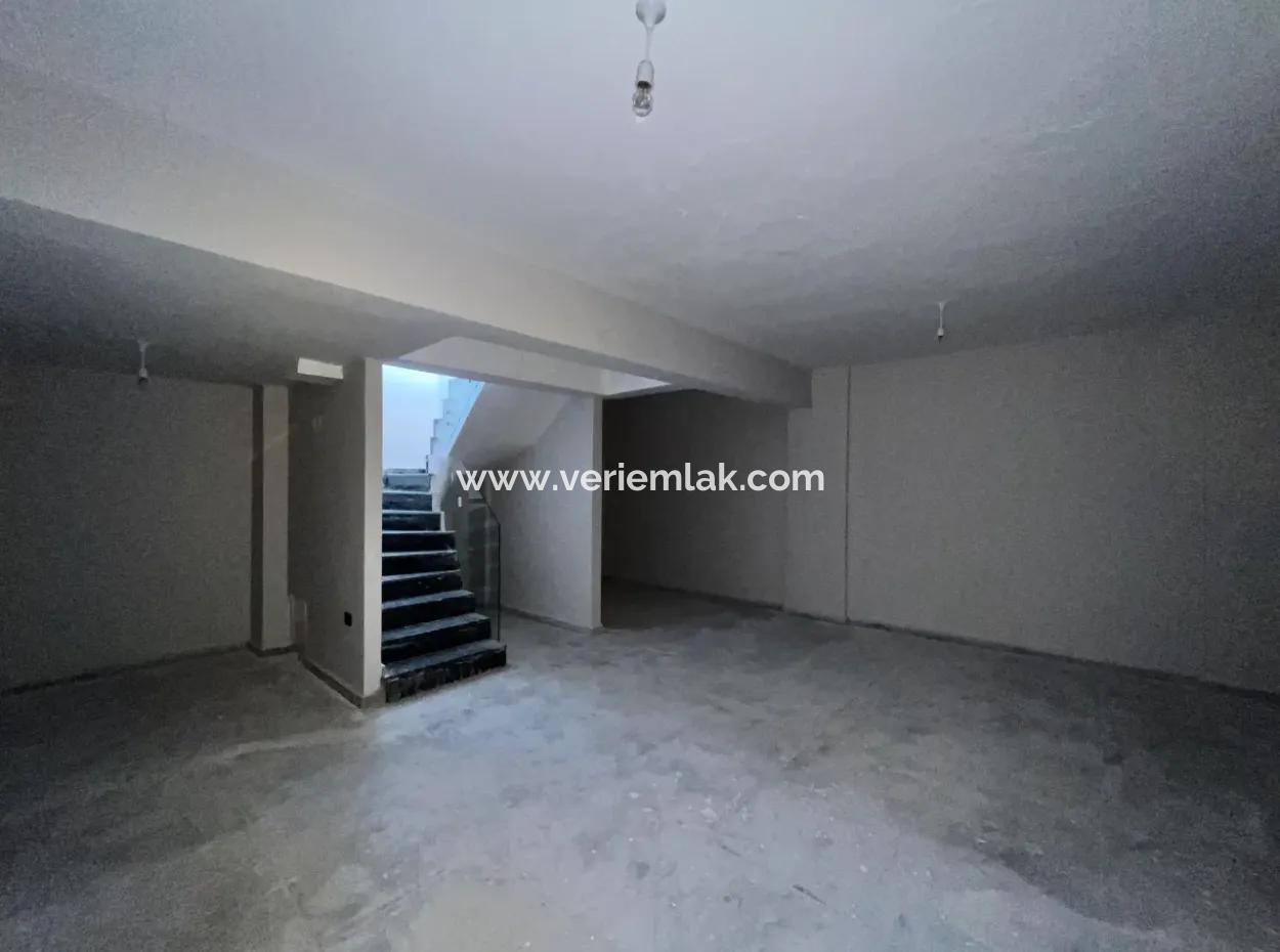 Seferihisar Düzce'de Villalar Bölgesinde 3+2 Sıfır Villa