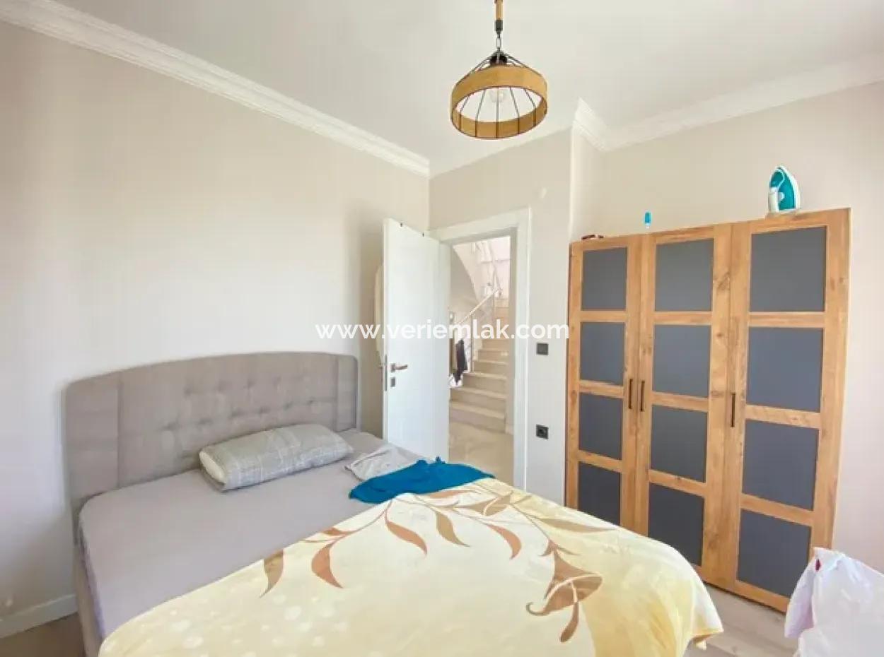 Seferihisar Akarcada Sahile 150 Metre, 3+1 Teraslı Satılık Dubleks Villa