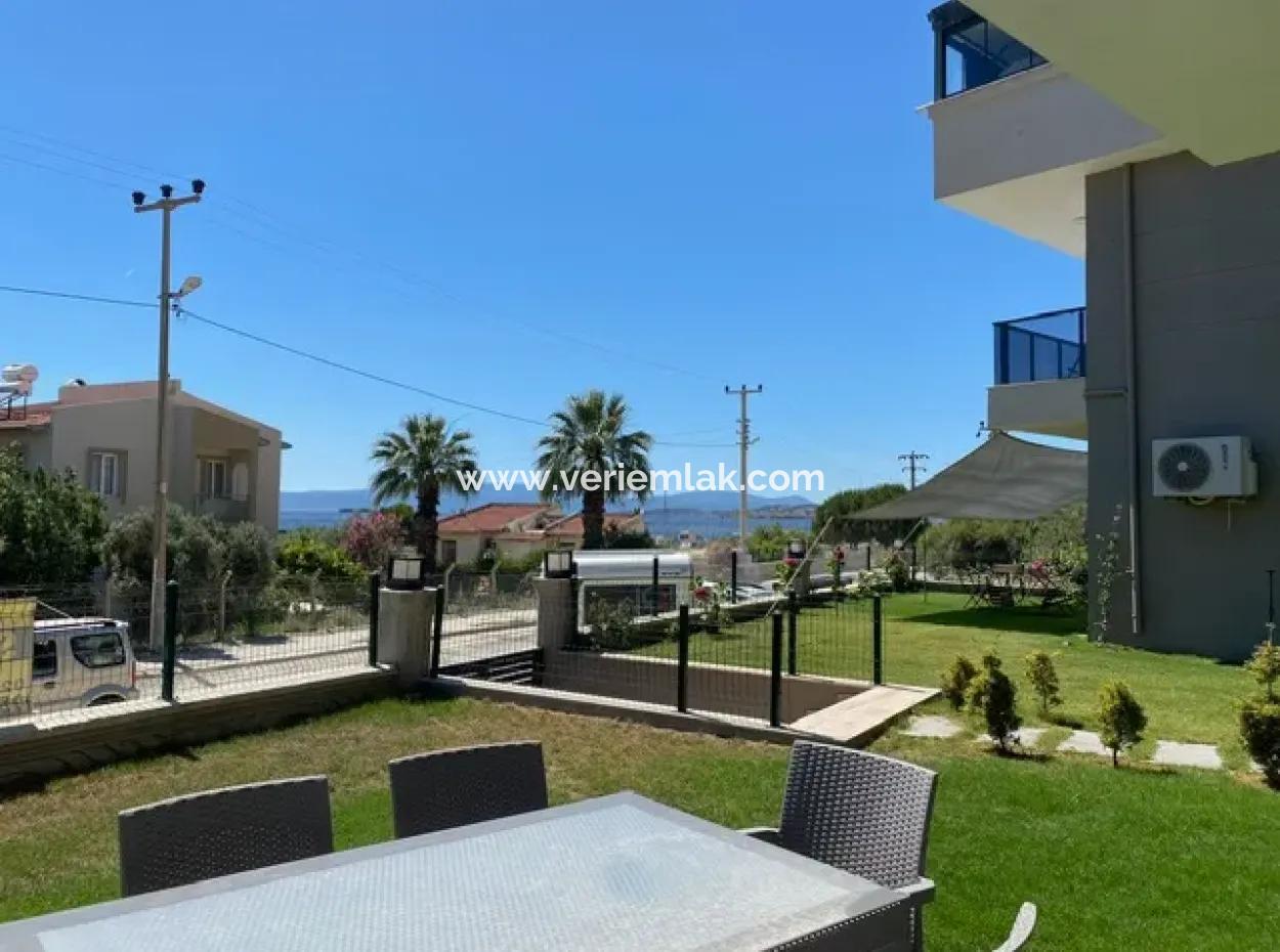 Seferihisar Akarcada Sahile 150 Metre, 3+1 Teraslı Satılık Dubleks Villa