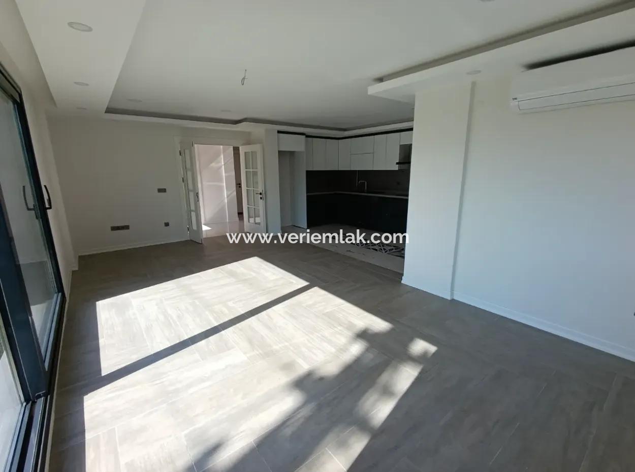 Seferihisar Gözsüzler'de 4+1, 180M2 Site İçerisinde Sıfır Villa